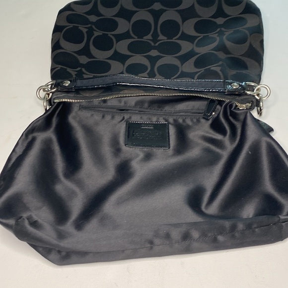 Coach Black Daisy Shoulder Bag L1281-F20064. EUC. - Picture 9 of 11